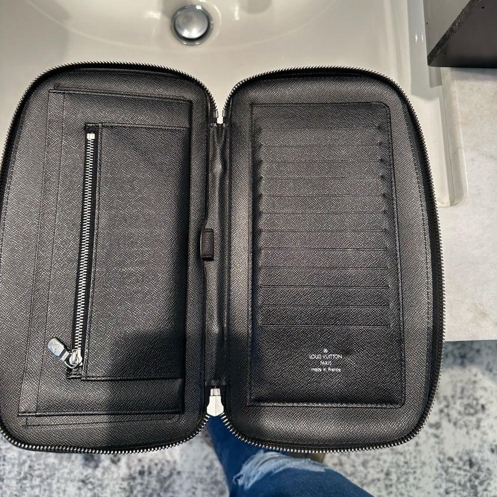 Louis Vuitton wallet large